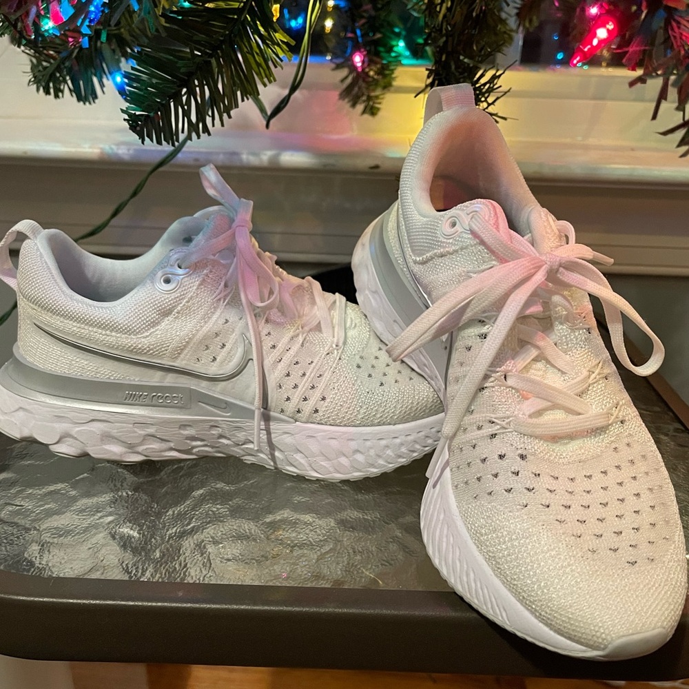 Nike react